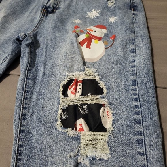 Holiday Snowman & Snowflake Women's Medium Wash Jeans, Size 18 - Picture 4 of 9